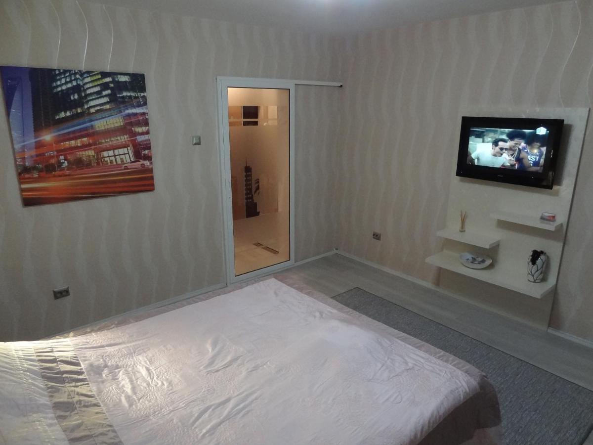 Lvc,Lac & Nyc Apartshotel Faleza Galaţi Exteriér fotografie