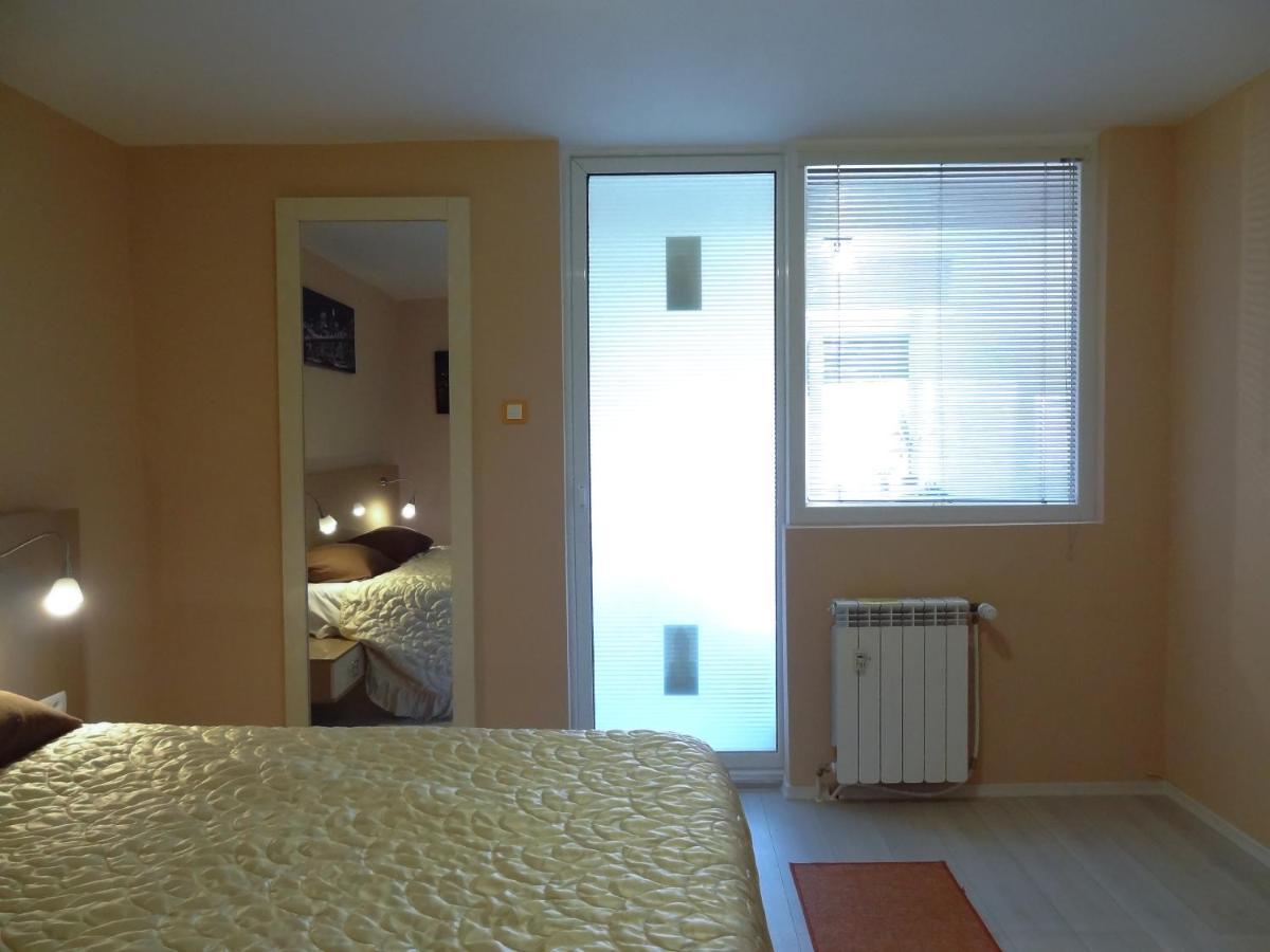 Lvc,Lac & Nyc Apartshotel Faleza Galaţi Exteriér fotografie