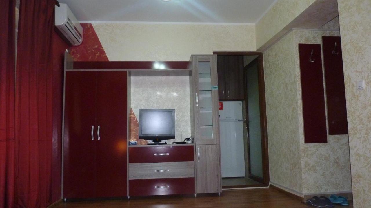 Lvc,Lac & Nyc Apartshotel Faleza Galaţi Exteriér fotografie